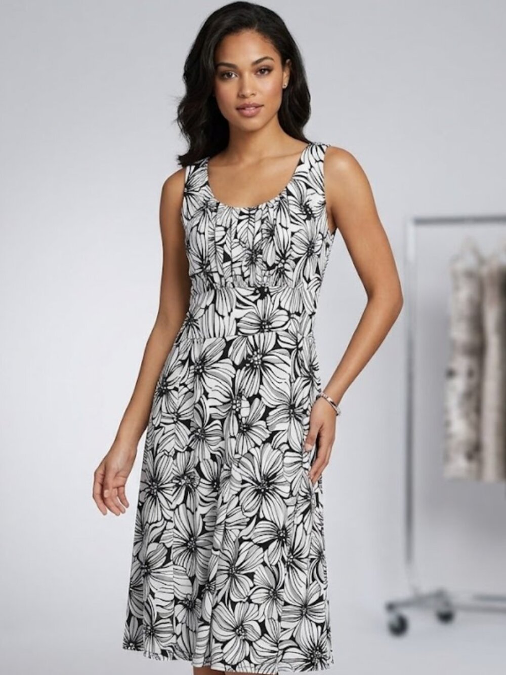 Black & White Floral Sleeveless Dress - Picture 2 of 5